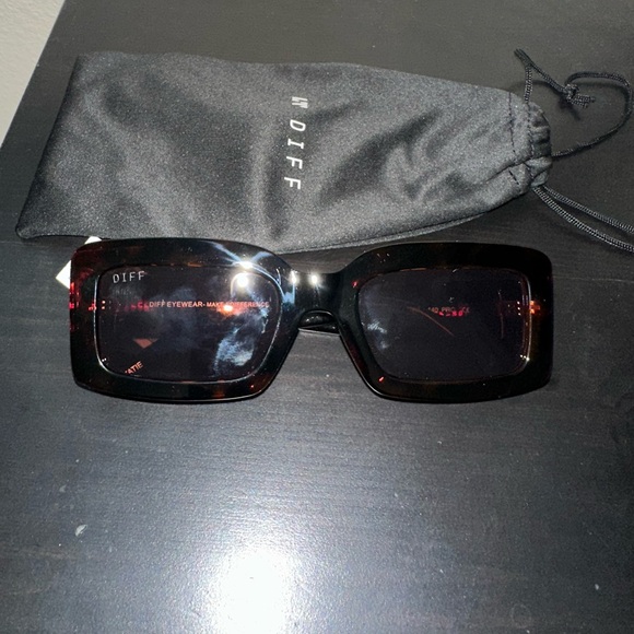 Diff Sunglasses - Picture 6 of 9